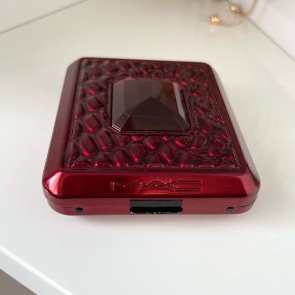 Mac eyeshadow palette - Picture 2 of 4